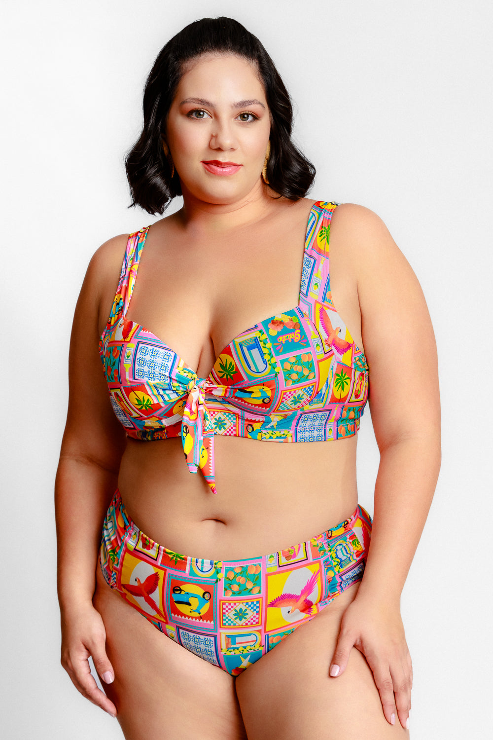 beachwear
biquíni 'cheeky'
biquíni animal print
biquíni asa delta
biquíni cortininha
biquíni de cintura alta
biquíni geometria / tie-dye
biquíni neon
biquíni plus size
biquíni strapless ou sem alças