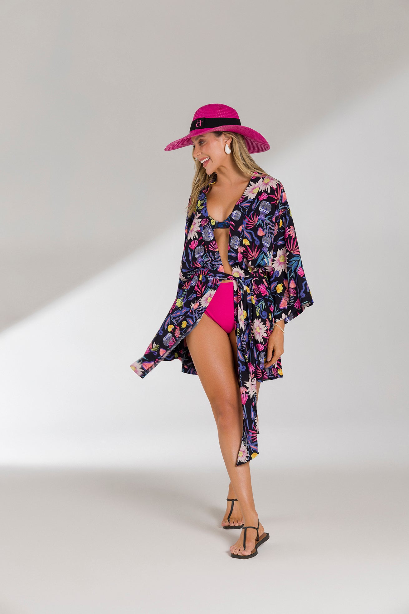 beachwear
biquíni asa delta
biquíni de cintura alta
vestuário de banho
Saida de praia
maiô tendência verão 2025;
modelo sustentável / ecológico
