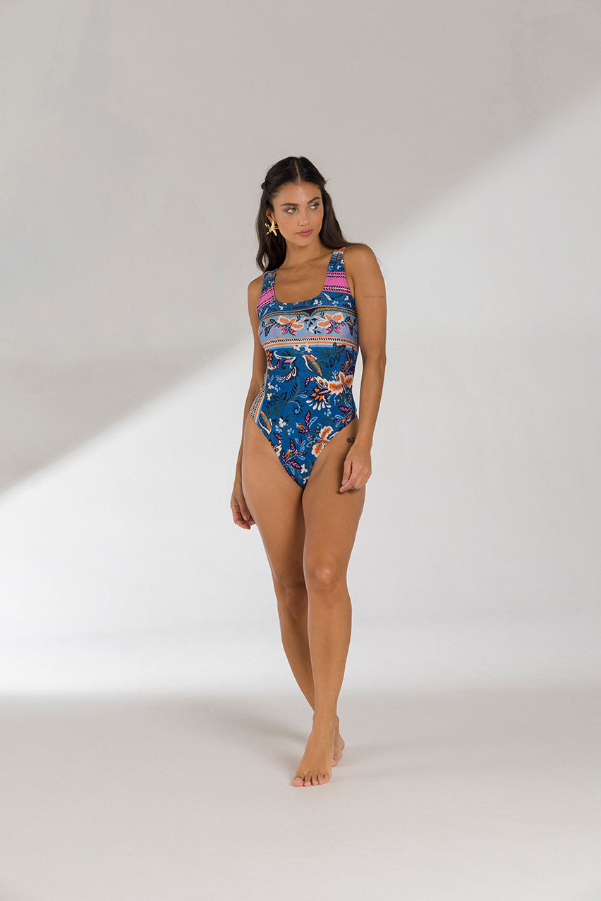 maiô alonga silhueta;
maiô azul elegante;
maiô clássico feminino;
maiô com franzidos
maiô confortável;
maiô decote V;
maiô elegante e moderno;
maiô feminino verão;
maiô modelador plus size;
maiô piscina e praia;
maiô plus size alta qualidade;
maiô plus size;
maiô resort e viagens;
maiô secagem rápida;
maiô sexy plus size;
maiô sofisticado;
maiô tendência verão 2025;