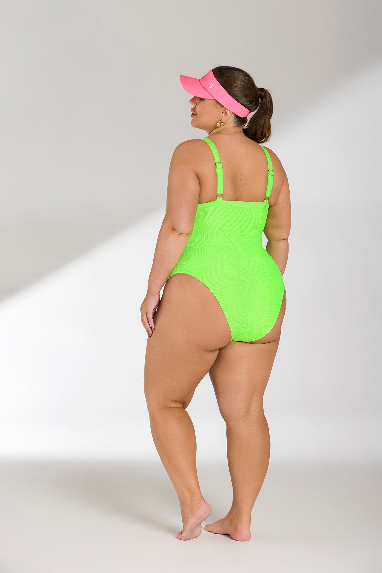 maiô sexy plus size;
maiô secagem rápida;
maiô resort e viagens;
maiô plus size;
maiô plus size alta qualidade;
maiô piscina e praia;
maiô modelador plus size;
maiô feminino verão;
maiô elegante e moderno;
maiô decote V;
maiô confortável;
maiô com franzidos
maiô clássico feminino;
maiô azul elegante;
maiô anatômico;
maiô alonga silhueta;
biquínis femininos