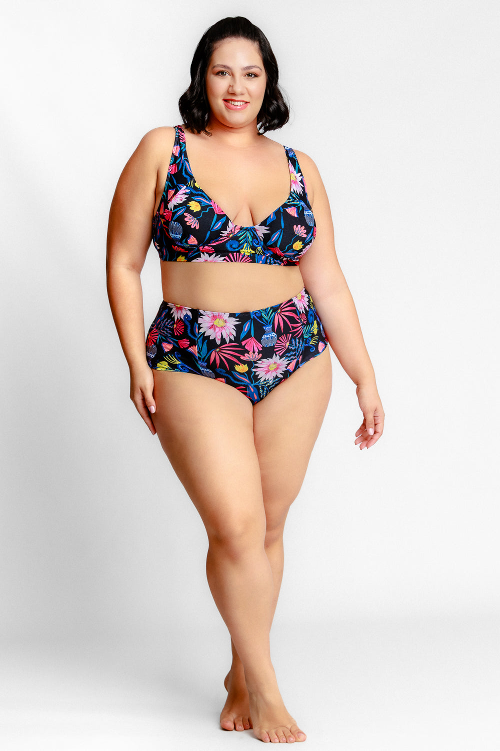beachwear
biquíni cortininha
biquíni de cintura alta
biquíni plus size
biquínis femininos
vestuário de banho
modelo sustentável / ecológico
moda praia plus size;