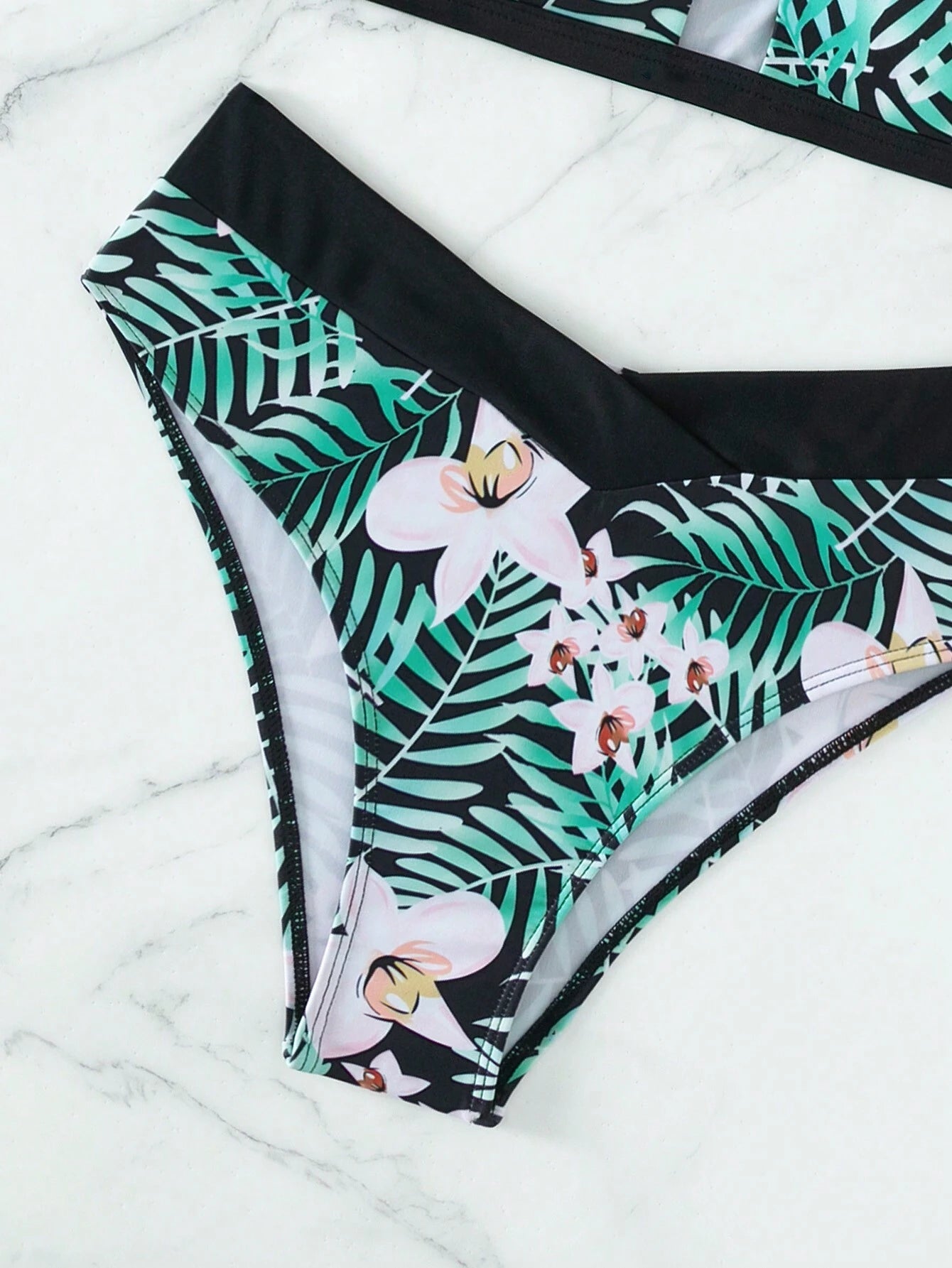 Biquíni Feminino Estampa Tropical Jaya