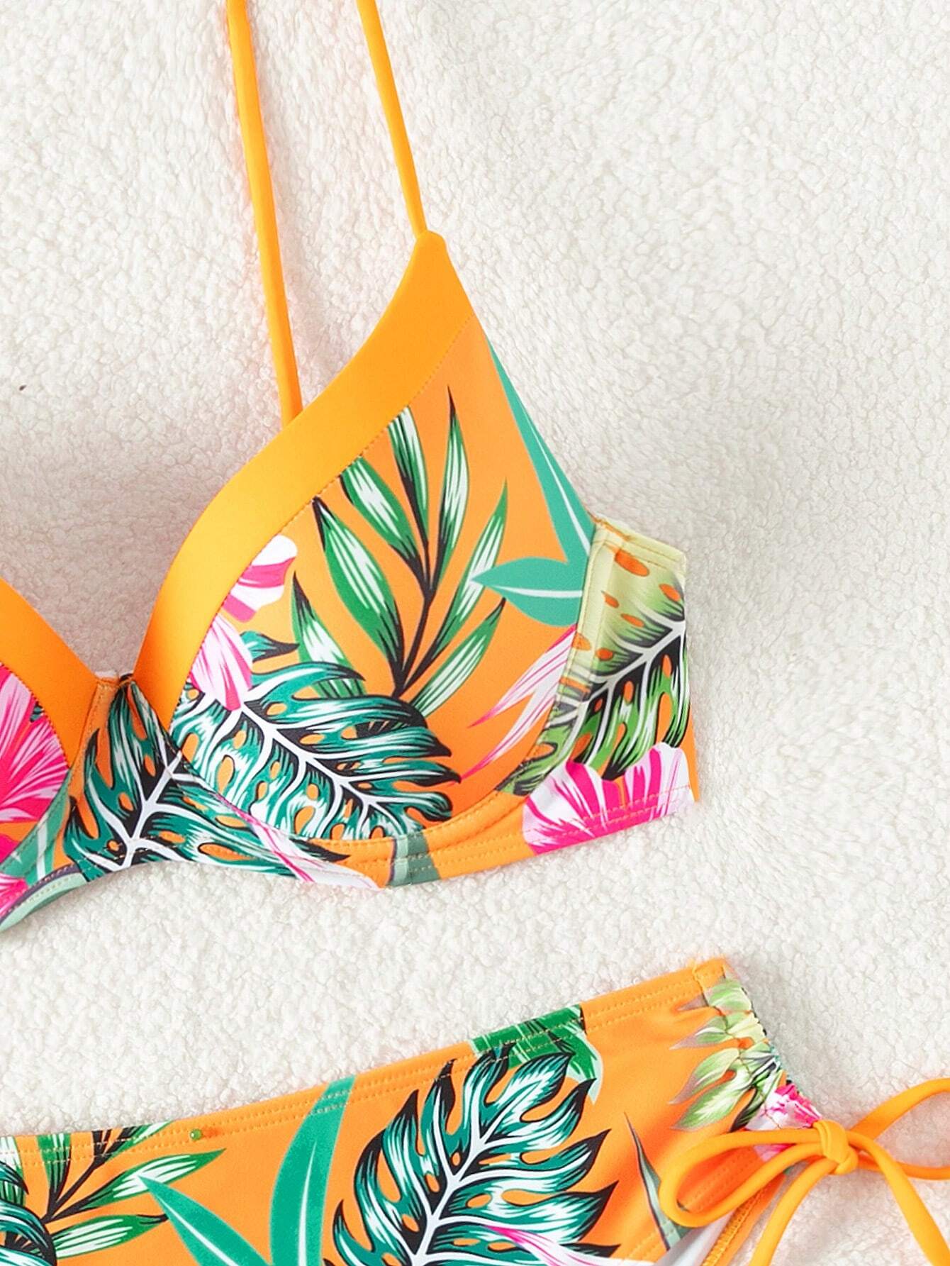 Biquíni Feminino com estampa tropical, alças de ombro ajustáveis Catherine
