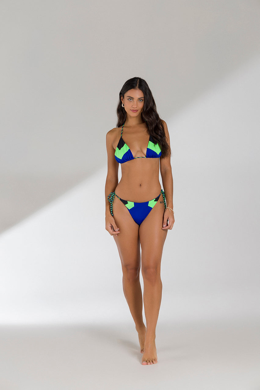 beachwear

biquíni 'cheeky'

biquíni animal print

biquíni asa delta

biquíni cortininha

biquíni de cintura alta

biquíni geometria / tie-dye

biquíni neon

biquíni plus size

biquíni strapless ou sem alças
