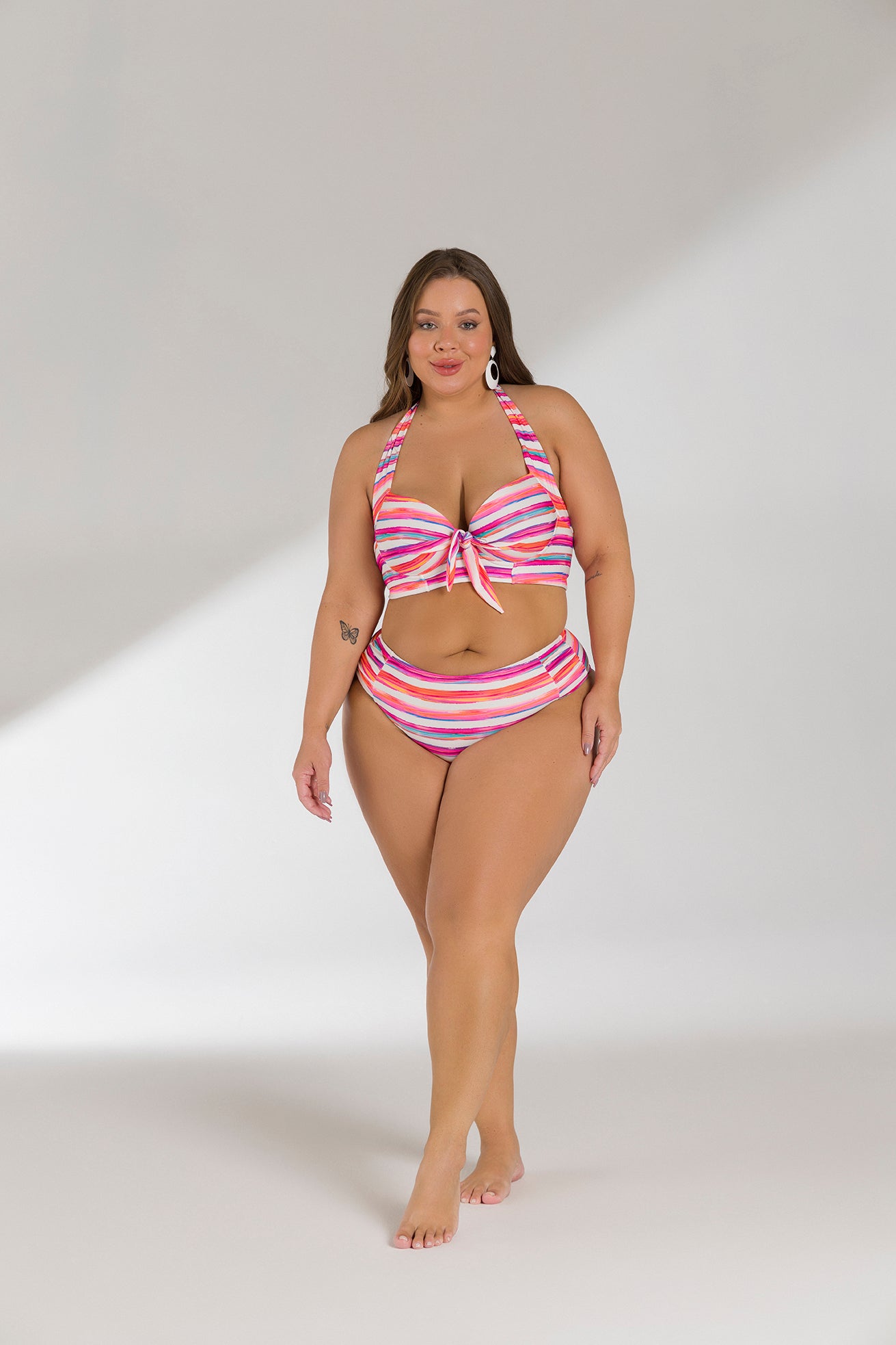 beachwear

biquíni 'cheeky'

biquíni animal print

biquíni asa delta

biquíni cortininha

biquíni de cintura alta

biquíni geometria / tie-dye

biquíni neon

biquíni plus size

biquíni strapless ou sem alças