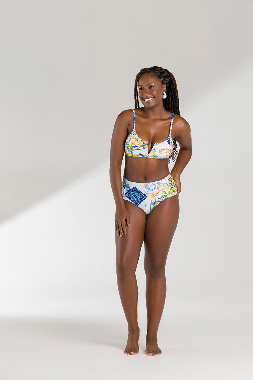 biquínis femininos

beachwear

vestuário de banho

