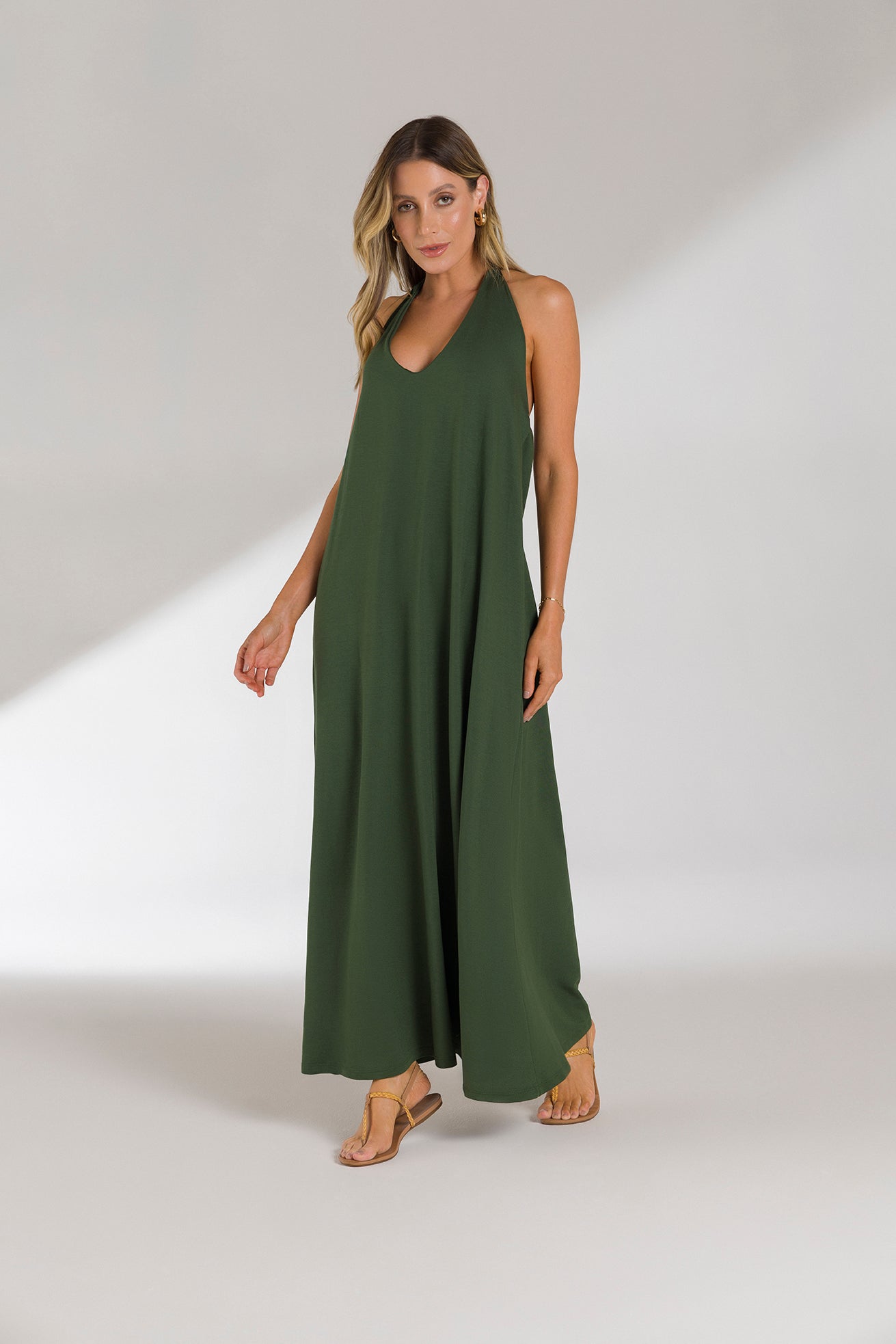 beachwear

maiô elegante e moderno;

Saida de praia

modelo sustentável / ecológico

vestuário de banho

maiô tendência verão 2025;