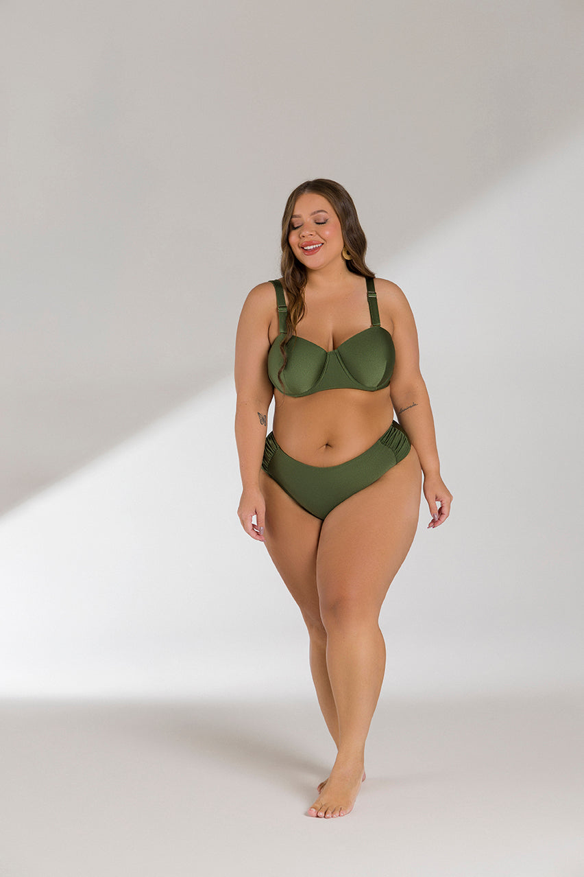 biquíni strapless ou sem alças

biquíni plus size

biquíni neon

biquíni geometria / tie-dye

biquíni de cintura alta

biquíni cortininha

biquíni asa delta

biquíni animal print

biquíni 'cheeky'

beachwear