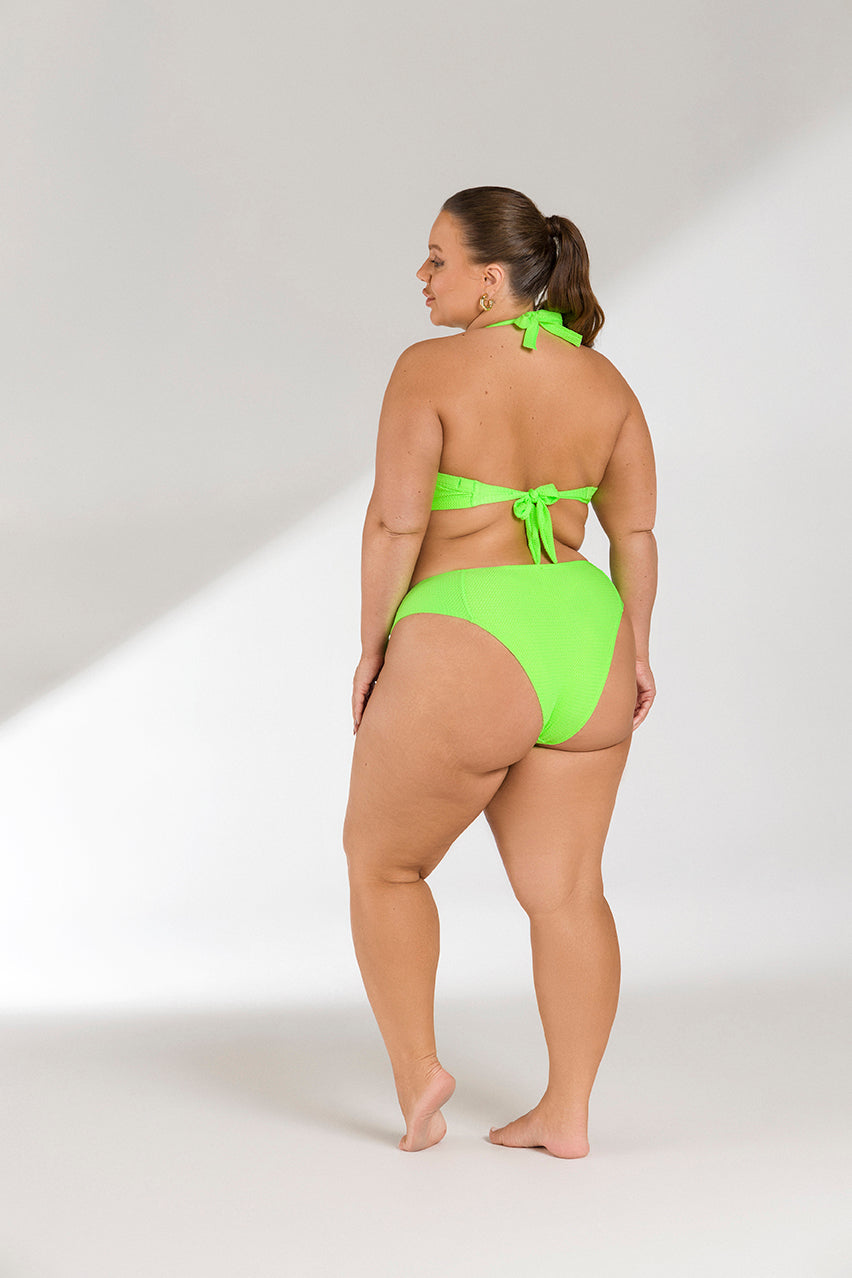 beachwear

biquíni 'cheeky'

biquíni animal print

biquíni asa delta

biquíni cortininha

biquíni de cintura alta

biquíni geometria / tie-dye

biquíni neon

biquíni plus size

