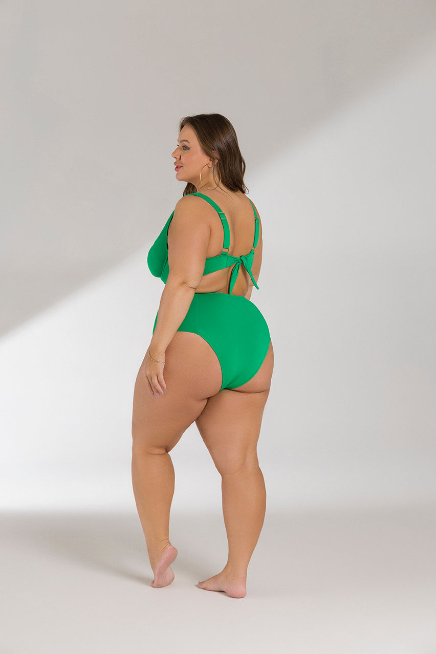 beachwear

biquíni cortininha

biquíni de cintura alta

biquíni plus size

biquínis femininos

vestuário de banho

modelo sustentável / ecológico

moda praia plus size;