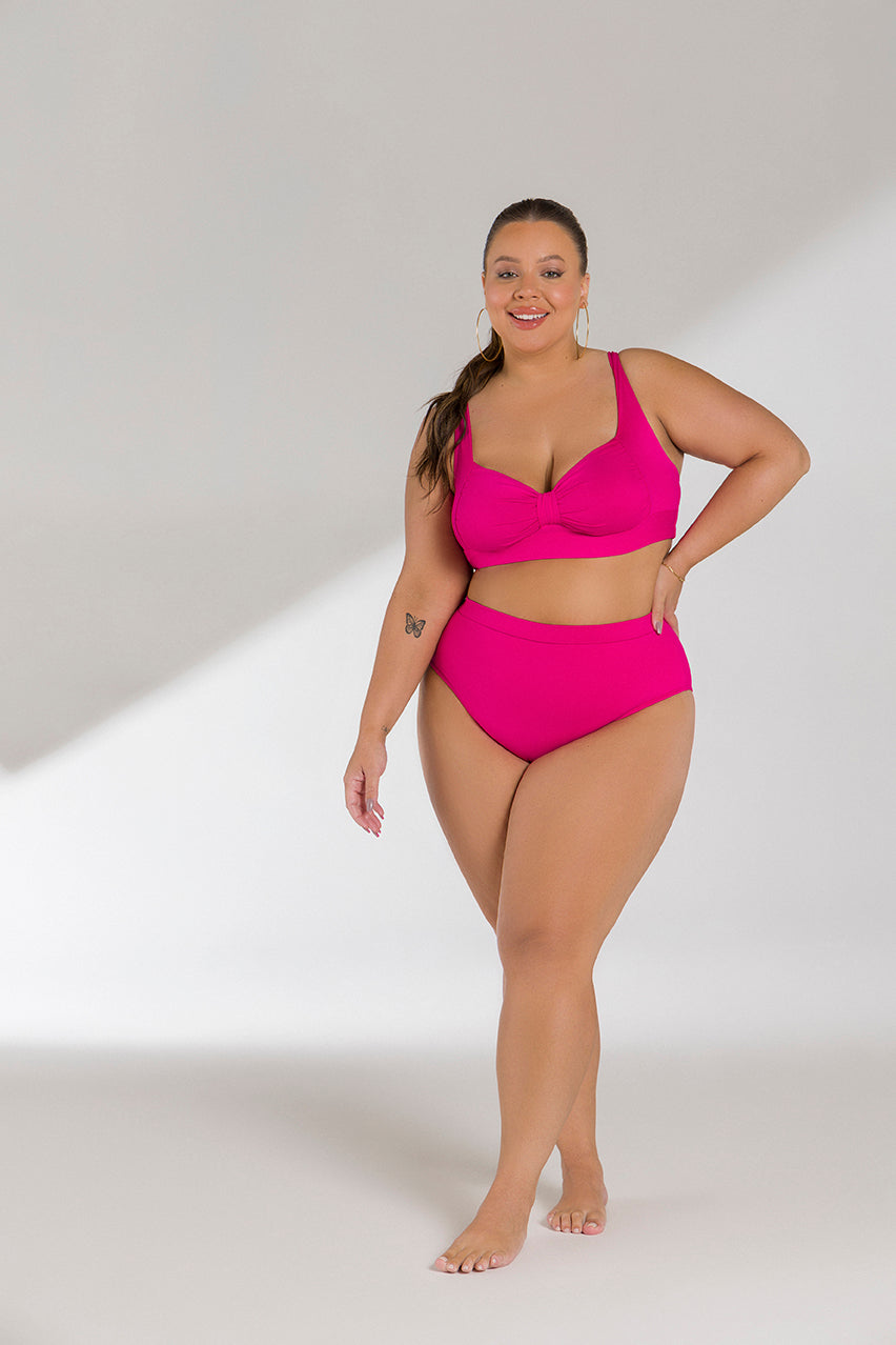 biquíni asa delta

beachwear

biquíni plus size

biquíni neon

biquíni de cintura alta

biquínis femininos

vestuário de banho

modelo sustentável / ecológico

moda praia plus size;

maiô sexy plus size;